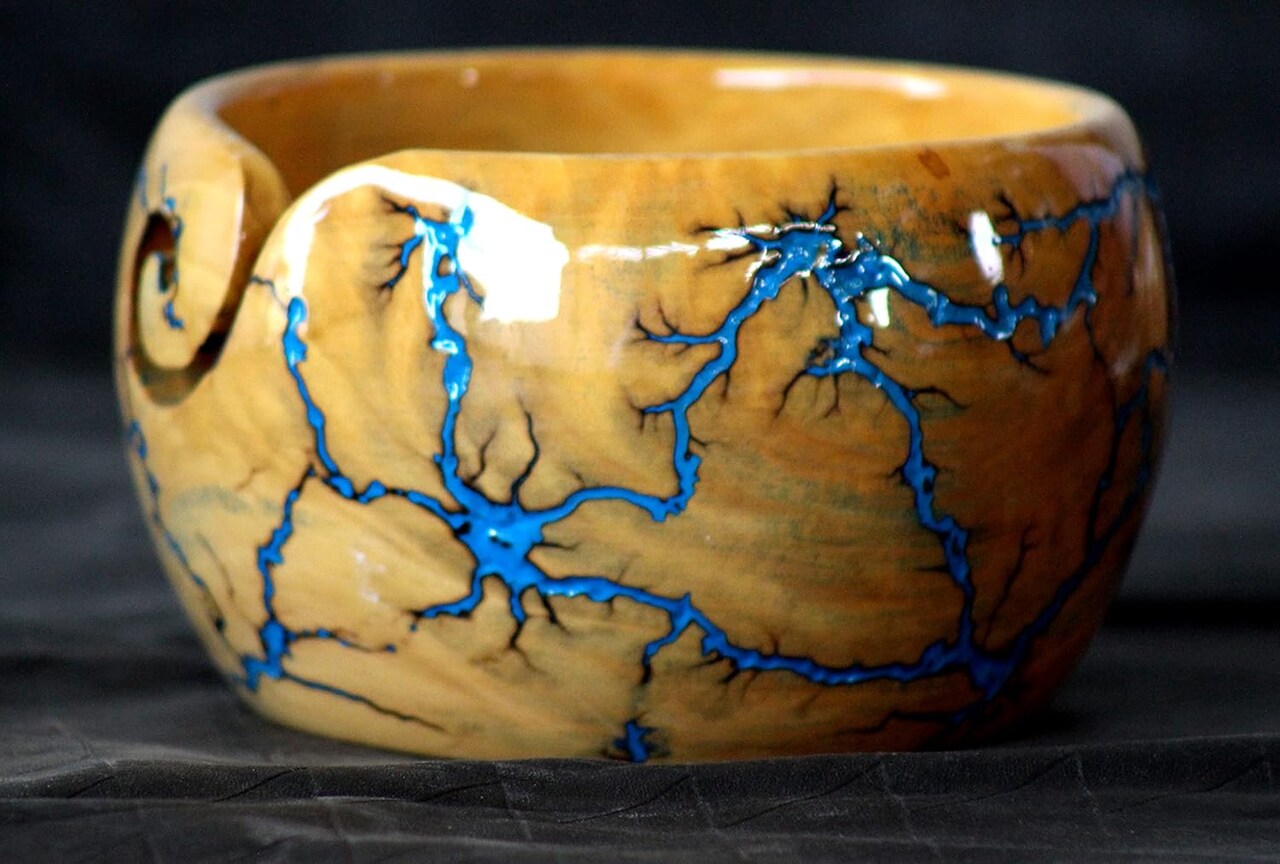 Handmade Wooden Yarn Bowl for Knitting Yarn Ball Holder(Blue-B)